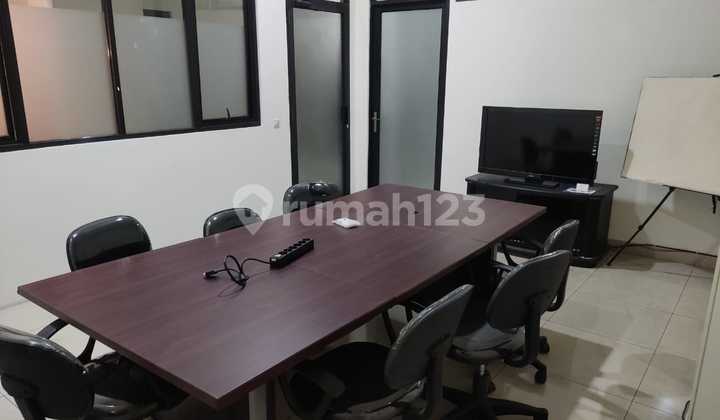 Strategic Ready-to-Use Good Shophouse on Veteran Street, Bandung. 1