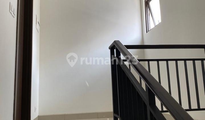 Rumah Chintya Murah 2 Lantai di Summarecon Bandung 2