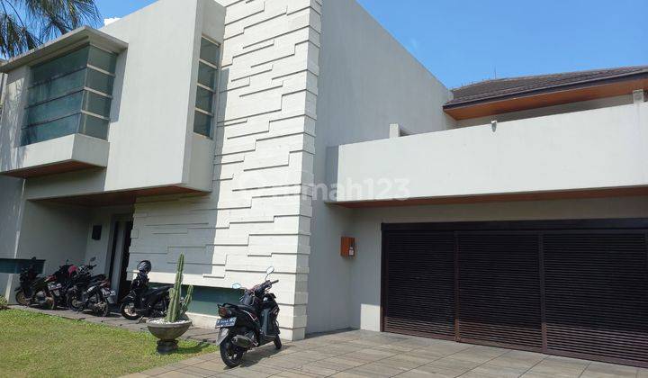  Rumah Nyaman Lux Full Furnished Di Cipedes Tengah Bandung 1