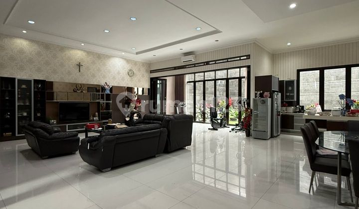 Rumah Lux 2 Lantai Siap Huni di Mekar Wangi Bandung Rumah Lux 2 Lantai Siap Huni di Mekar Wangi Bandung