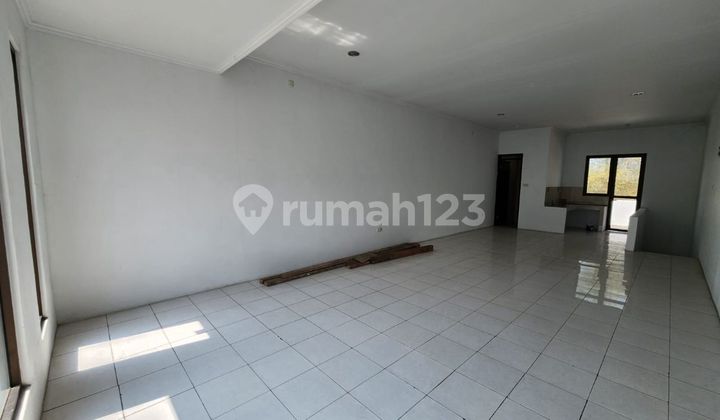 Good Strategic 2-Story Commercial Building (Ruko) in Caringin, Bandung 2