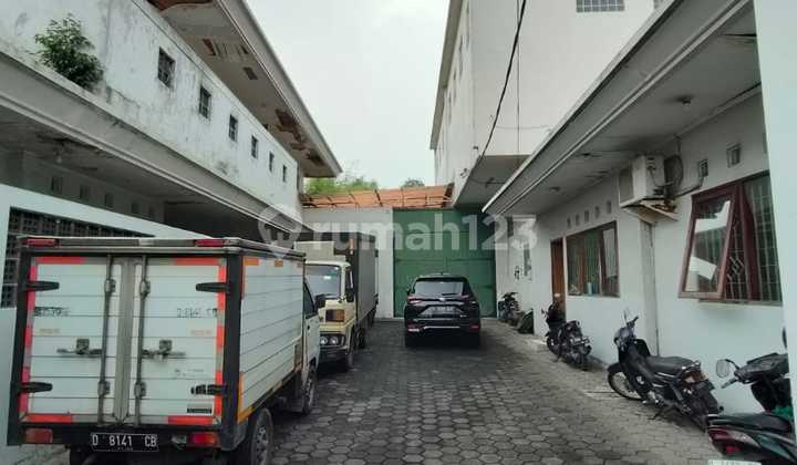 Gudang Besar Strategis Siap Pakai di Suryani Bandung 1
