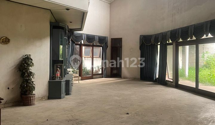 Rumah Besar Hitung Tanah di Taman Sakura Soekarno Hatta Bandung
