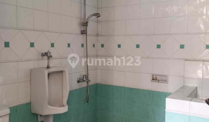 Rumah Classic Sangat Terawat di Sayap Riau 2