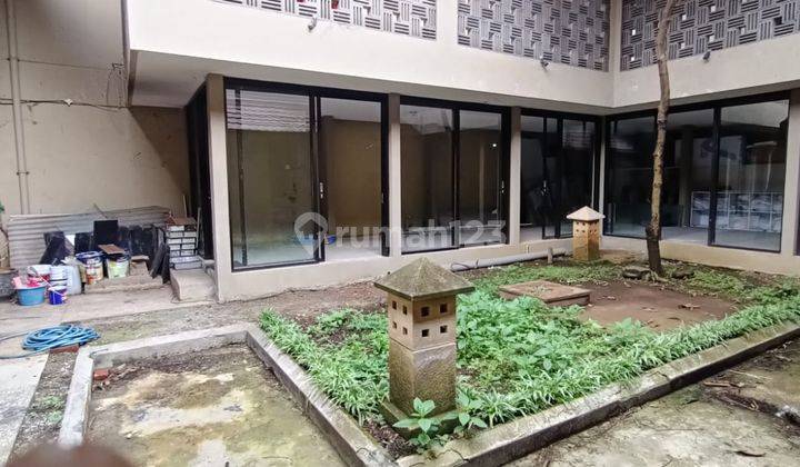 Rumah Komersial Strategis Cocok Usaha di Surya Sumantri Bandung 2