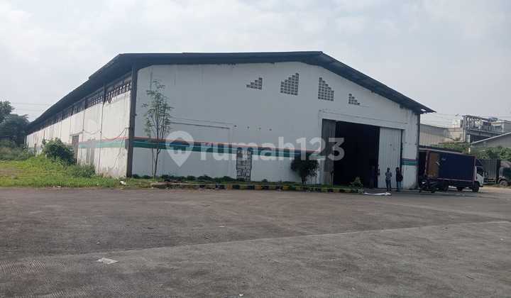 Gudang Besar Strategis Siap Pakai Dekat Tol di Leuwigajah Cimahi