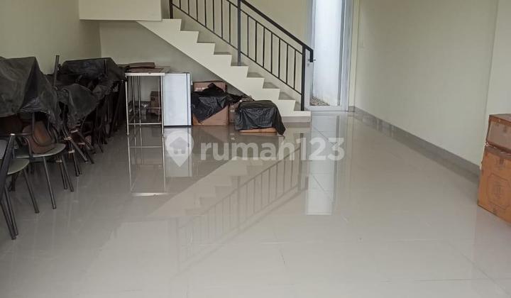 Ready-to-Use 3-Storey Shophouse in Magna Summarecon Bandung 2