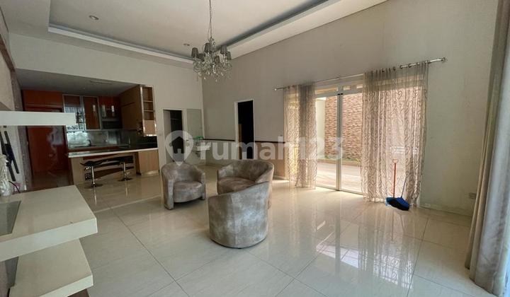 Rumah Hoek Siap Huni di Naganingrum Kota Baru Parahyangan