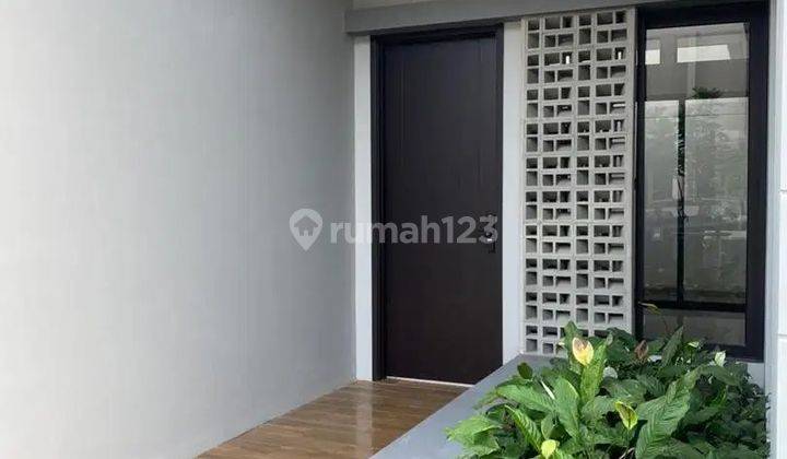 Rumah Cantik Minimalis di Summarecon Bandung Cluster Flora 2