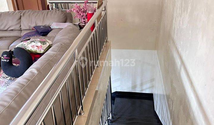 Rumah 2 lantai di Komp Taman Meruya Ilir, Jakarta Barat 2