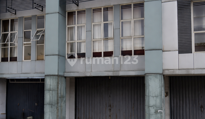 Ruko Strategis di Kawasan Jalur Sutera Alam Sutera