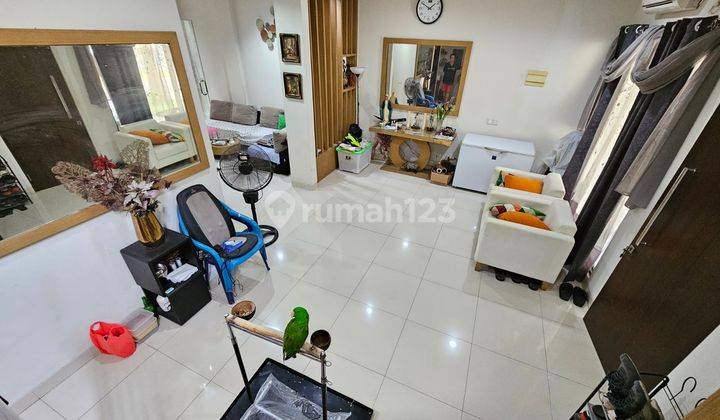 Rumah 2 Lantai Semi Furnished di Prestigia, Tangerang 2