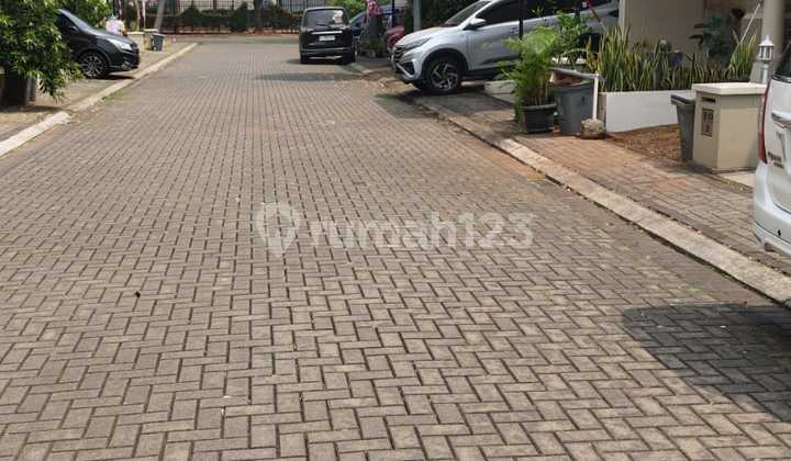 Rumah Minimalis 2 Lt 2kt 2km di Vanya Park, Tangerang 2