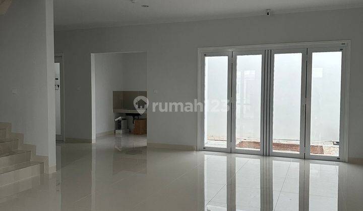 Rumah 2 Lantai Baru Full Furnished di Gading Serpong, Tangerang 2