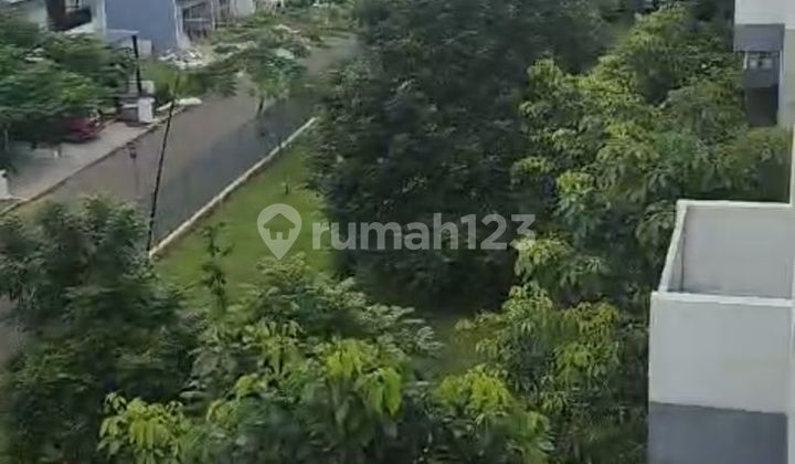 Selling at a Loss: Rainbow Spring Condovillas Apartment in Gading Serpong