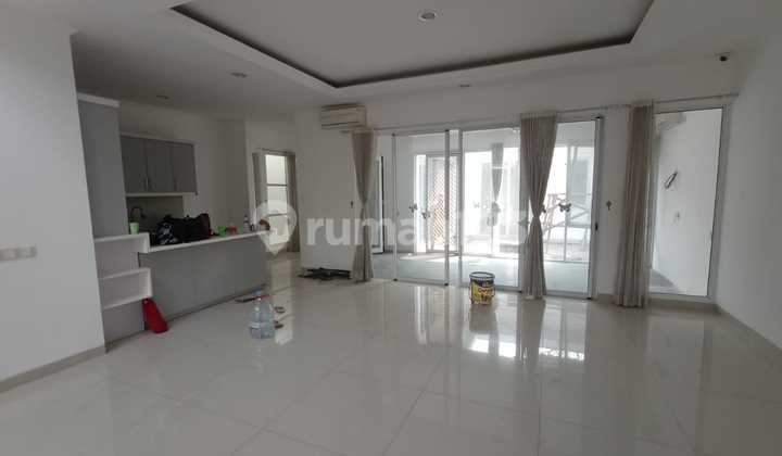 Disewakan Rumah 2Lt Besar Mewah Bagus Rapi di Lokasi Premium Bsd 2