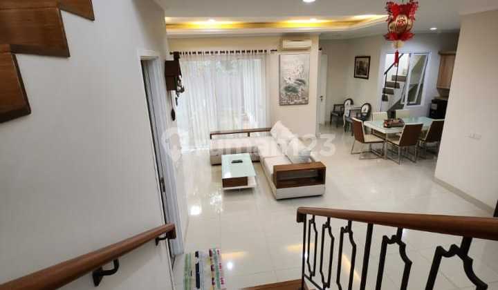 Disewakan Rumah 2lt Bagus Bersih Full Furnished di Greenwich Park Disewakan Rumah 2lt Bagus Bersih Full Furnished di Greenwich Park