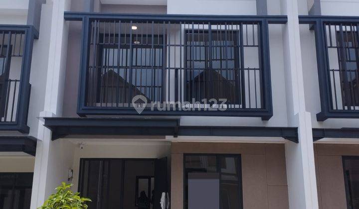 Disewakan Rumah Baru 3lt+Attic Room di Kawasan Gading Serpong 1