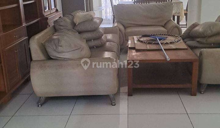 Disewakan Rumah Besar 2 Lt di Kawasan Puspita Loka BSD 1