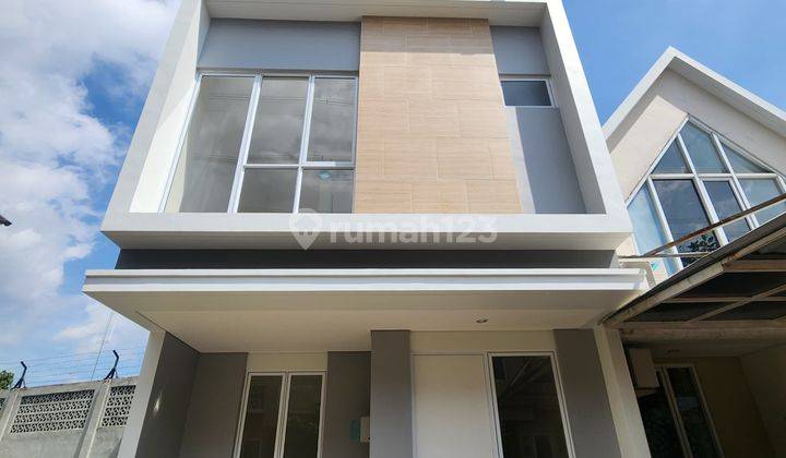 Disewakan Rumah 2lt Minimalis Baru Serah Terima di Virginia Gs 1