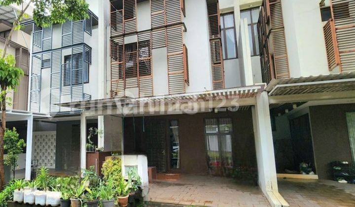 Jual Cepat Rumah 3lt Siap Huni Semi Furnished di Greenwich Park