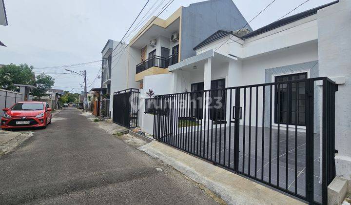 Dijual Cepat Rumah Baru 2lt Siap Huni Semi Furnished di GriyaLoka 1