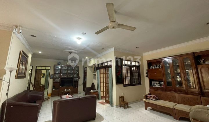 Move-in Ready House With Minimal Renovation Needed In Cirendeu 2