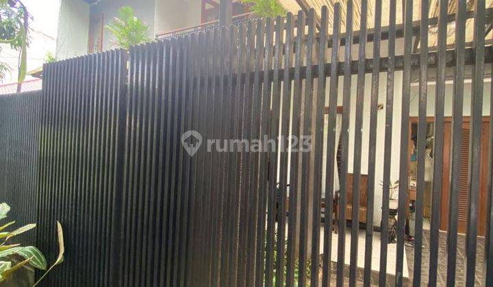 Rumah Sudah Renovasindi Daerah  Kebayoran Baru, Dijual Murah 1