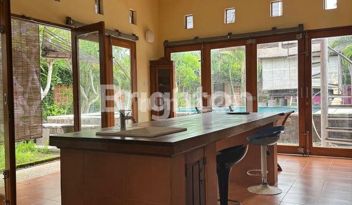 RUMAH MEWAH FULLY FURNISHED  2 LANTAI DI GIANYAR 2