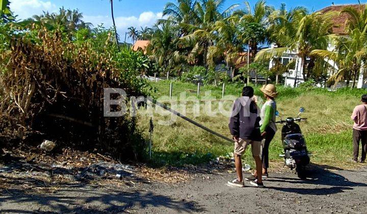 RARE 1 ARE LAND IN A VILLA NEIGHBORHOOD 200M TO THE BEACH 2