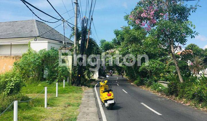 STRATEGIC LAND ON THE ROADSIDE OF LEGIAN 2