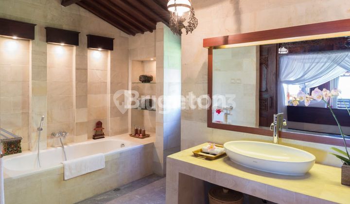 1 hectare of land by Lombok Beach with a beautiful Villa 1 hectare of land by Lombok Beach with a beautiful Villa