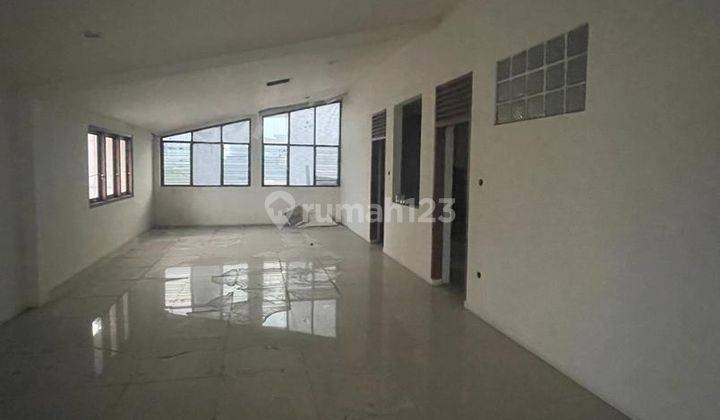 Dijual Cepat Ruko Ex Brand Besar di Pinggir Jalan Kalimalang 2