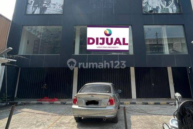 Dijual Cepat Ruko Ex Brand Besar di Pinggir Jalan Kalimalang 1