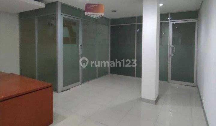 Ruko di Jalan Utama Kota Bekasi  63 m SHM 1