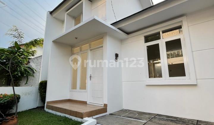 Dijual Cepat Rumah Di Dalam Perumahan Kemang Pratama, Bekasi