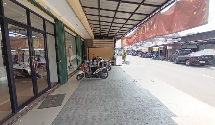 Rent a Row of 3 Shop Houses in Kimaung Sakoro, East Bekasi City 2