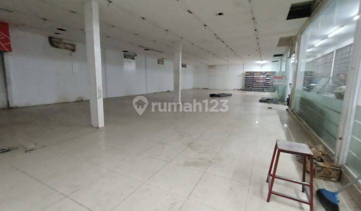 Disewakan Ruko Gandeng Ex Supermarket Di Pinggir Jalan Utama Di Rawalumbu 1