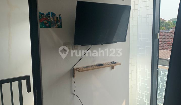 Disewakan Rumah Fully Furnished di Golden City, Teluk Pucung 2