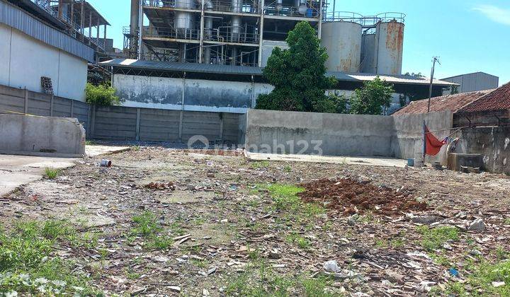 Di Jual Lahan datar, bernilai komersial tinggi dan di kelilingi  pabrik besar di kaliabang Bekasi utara.  2