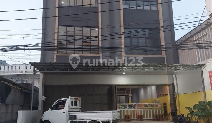 Shop House in Bintara 180.0 M² Semi Furnished SHM 2