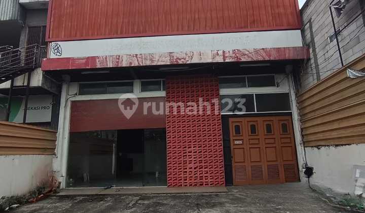 For Rent: Strategic Shop House + Rooftop + Basement in Jatimulya 2
