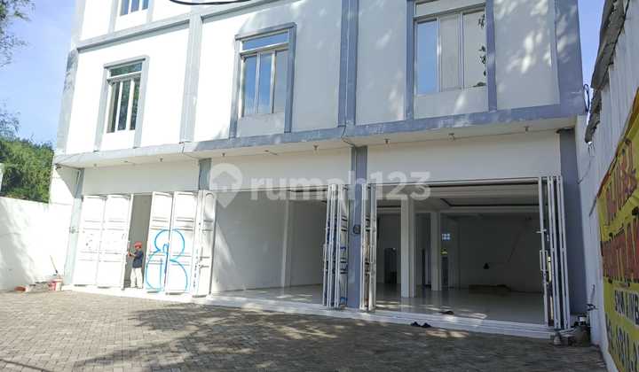 For Rent: 3-Story Shophouse, 3 Units Adjoined, on Jl. Raya Bogor, Pekayon 2