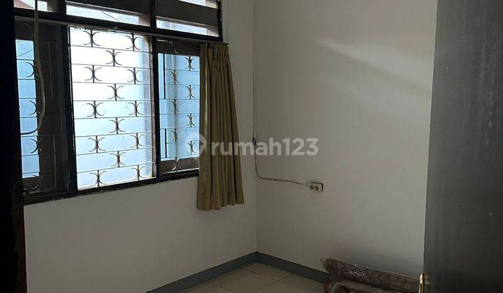 Disewakan Semi Furnish Rumah 1 Lantai Di Billymoon Pondok Kelapa 2