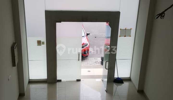 Ruko 3 Lantai SHM Listrik 11000W di Summarecon Bekasi 2