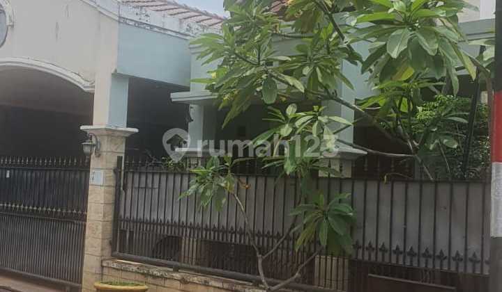 Dijual rumah nyaman di lingkungan nyaman tidak banjir di galaxi bekasi. Dijual rumah nyaman di lingkungan nyaman tidak banjir di galaxi bekasi.