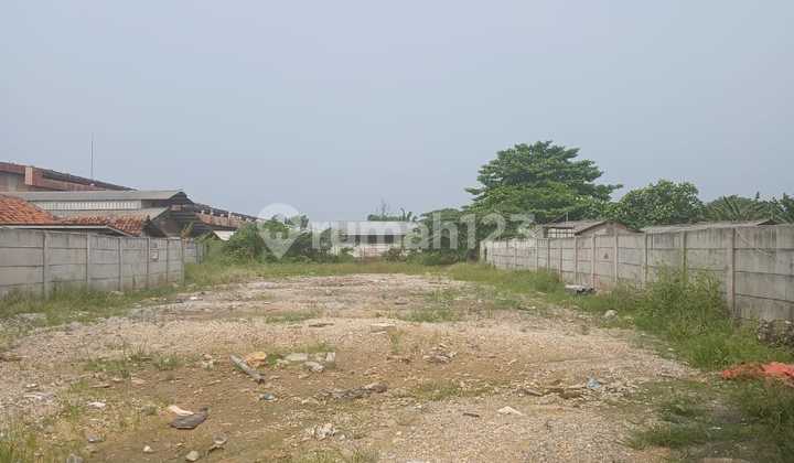 For Rent: Land with a Small Building in Cileungsi, Bogor
