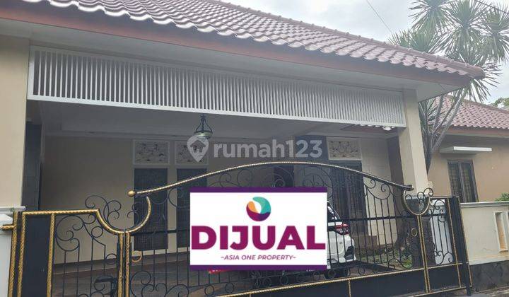 Rumah cantik terawat, di lingkungan asri 1