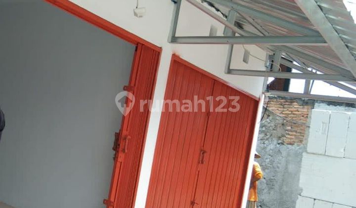 For rent: twin shophouses on the roadside in South Pekayon, Bekasi. 2