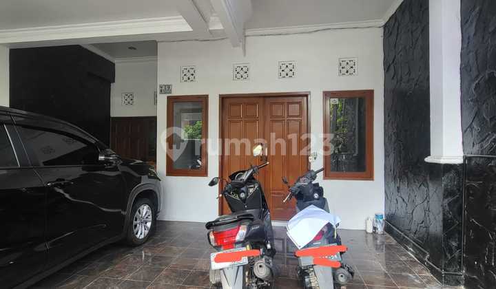 For rent, a beautiful house in Taman Centuri 2, Pekayon, Bekasi. For rent, a beautiful house in Taman Centuri 2, Pekayon, Bekasi.